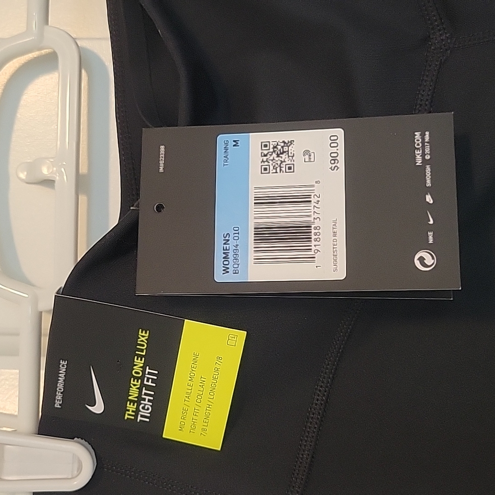 Nike One Luxe Workout Tight Size Medium